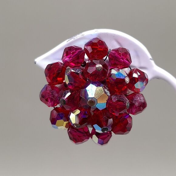 Vintage Red Aurora Borealis AB Cluster Clip On Earrings, 1950s, 1 Inch - Picture 9 of 10